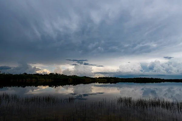Dark Storm Clouds Rain Forming Nine Mile Pond Everglades National — Stock Photo, Image