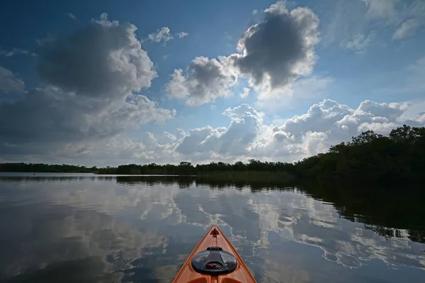 Orangefarbenes Kajak Auf Dem Nine Mile Pond Everglades National Park — Stockfoto