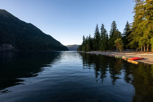 Acalme Tarde Verão Claro Lago Crescente Parque Nacional Olímpico Washington — Fotografia de Stock