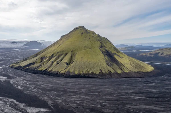 Αεροφωτογραφία Του Ηφαιστείου Που Καλύπτεται Από Βλάστηση Στο Fjallabak Nature — Φωτογραφία Αρχείου