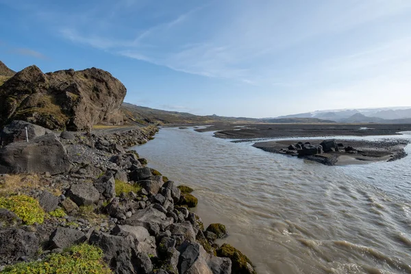 Pola Lawy Lodowcowe Rzeki Rezerwatu Przyrody Fjallabak Odległych Wyżynach Słoneczny — Zdjęcie stockowe