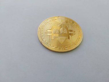 İlk kripto para biriminin sembolü bitcoin