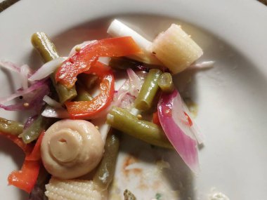 Ready food from a the store in containers