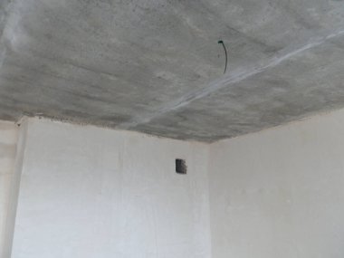 Yeni binadaki bir dairenin yenilenmesi