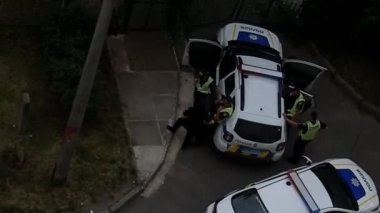 KYIV, UKRAINE - 14 Temmuz 2023: Polis bir adamı gözaltına aldı