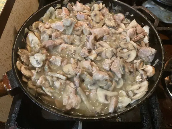 Kızarmış jülyen hazırlıyorum.