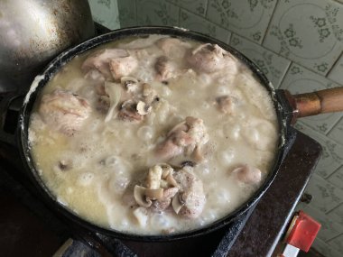 Mantar soslu tavuk fileto.