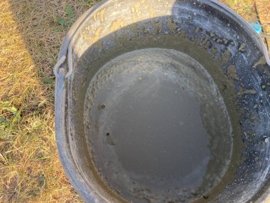 Beton ve kumu karıştırma işlemi somutlaştırmak için