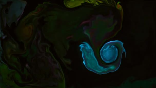Разноцветные Яркие Краски Движутся Жидкости Сиянием Визуальные Иллюзии Движущиеся Волны — стоковое видео