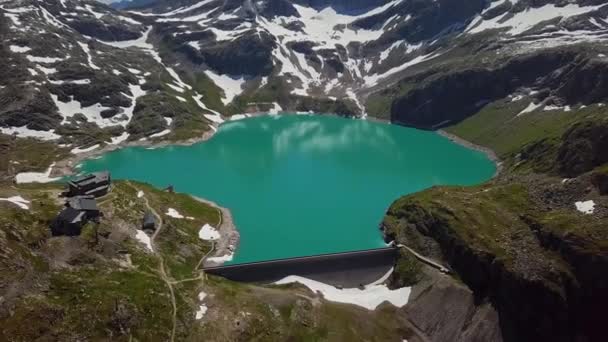 Landschapsbeeld Van Stuwmeren Gecreëerd Door Dammen Waterkrachtcentrales Bergen — Stockvideo