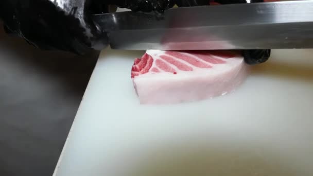 Art Portioning Tuna Knife Arranging Slices Salmon Sturgeon Tuna Elegant — Stock Video