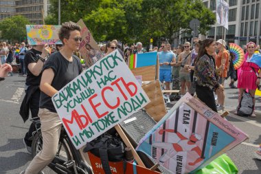 Berlin, Almanya - 07.22.2023: Christopher Caddesi 2023 Berlin