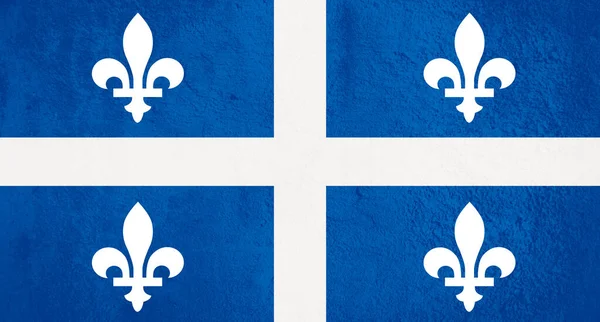 Флаг Провинции Квебек Над Текстурной Стеной Гранжа — стоковое фото