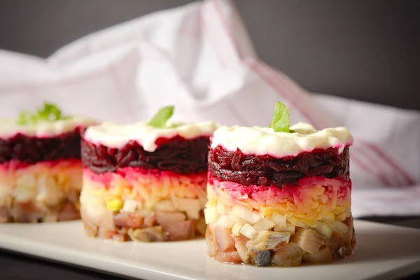 Macro Shot Layered Fish Salad Herring Fur Coat Served Culinary — Stockfoto