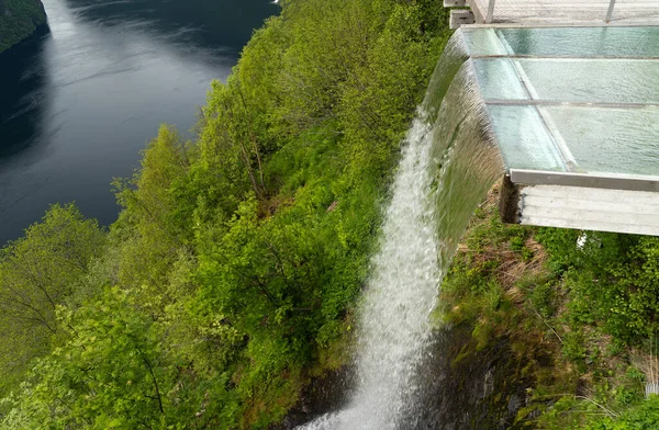 Малий Водоспад Оглядовій Платформі Орнесвінґені Норвегія — стокове фото