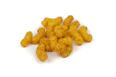 Beyaz arka planda leziz sağlıksız fıstık fiskeleri, kopyalama alanı