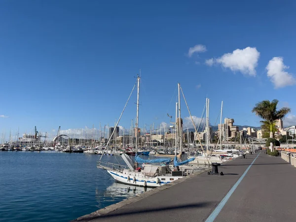 Tenerife Spanya Santa Cruz Limanında Güneşli Bir Günde Şubat 2023 — Stok fotoğraf