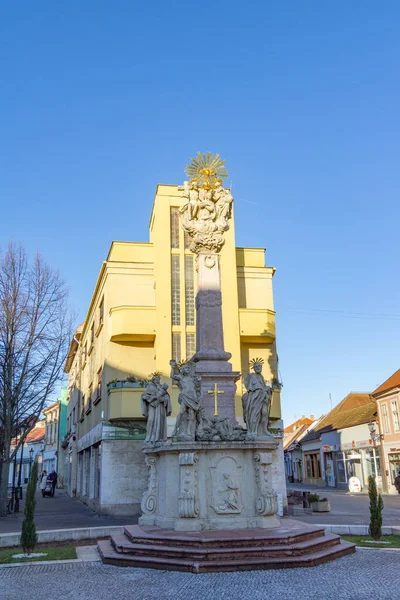 Columna Trinity Día Soleado Komarno Eslovaquia —  Fotos de Stock