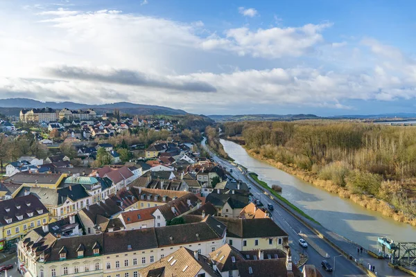 Vista Sobre Cidade Melk Com Danúbio Áustria Dia Ensolarado Inverno Fotos De Bancos De Imagens