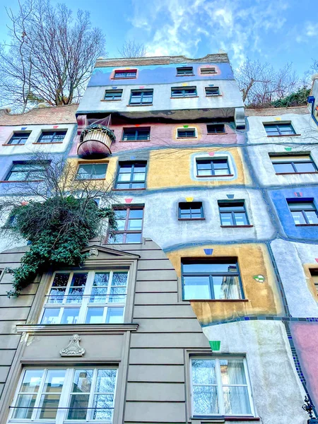2022年12月24日 奥地利维也纳一个寒冷的冬日 著名的Hundertwasser之家 — 图库照片