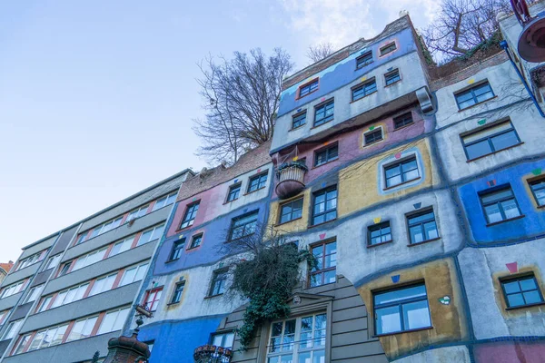 2022年12月24日 奥地利维也纳一个寒冷的冬日 著名的Hundertwasser之家 — 图库照片