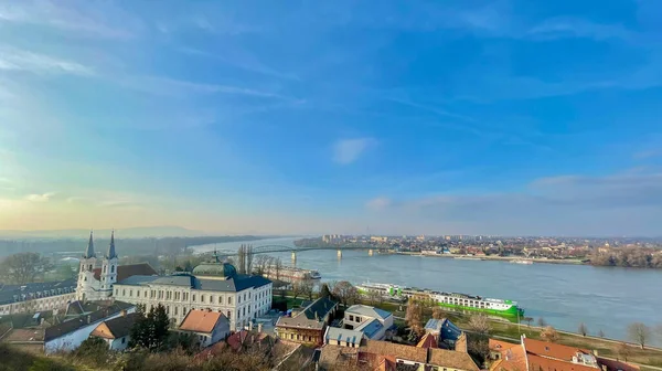 Vista Danúbio Esztergom Dia Ensolarado Hungria — Fotografia de Stock