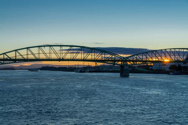 Міст Через Дунай Австрія Заході Сонця — стокове фото