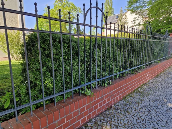 Metal Fence Protect Home Garden — Stock Photo, Image