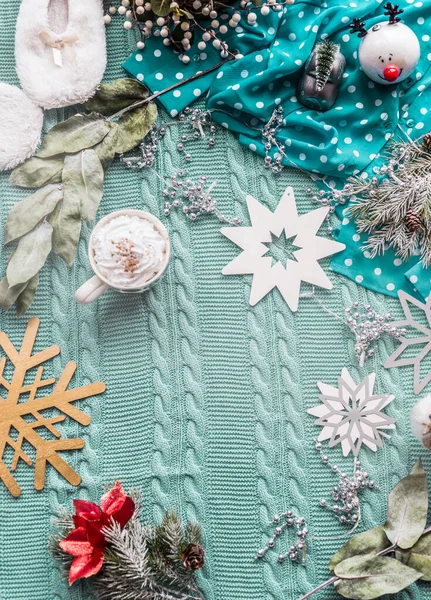 Estilo Vida Inverno Fundo Com Cobertor Azul Xícara Cappuccino Vários — Fotografia de Stock