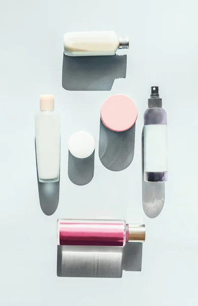 Kosmetikset Für Die Hautpflege Jede Menge Kosmetikprodukte Flaschen Und Gläser — Stockfoto