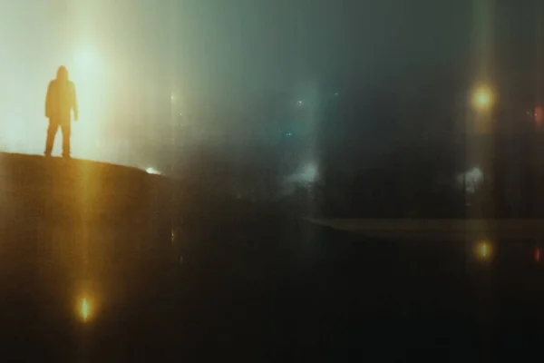 Man Standing Hill Looking Glowing Ufo Lights Sky Blurred Grunge — ストック写真
