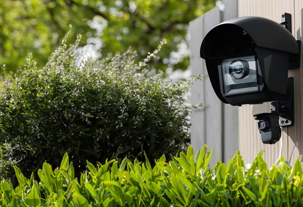 Câmera Segurança Cctv Monitorando Seu Lugar — Fotografia de Stock