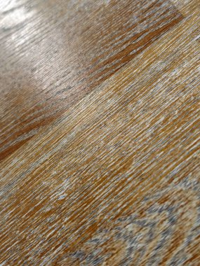 Eski verniğin altındaki ahşap. Eski cila ile ahşap dokusu. Klasik ahşap arkaplan