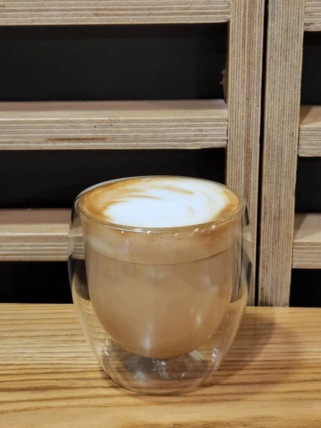 Kopi Rasa Brewed Kopi Dalam Cangkir Kaca Cappuccino Dalam Mangkuk — Stok Foto
