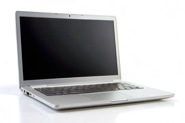 Laptop beyaz arkaplanda. Beyaz arkaplanda beyaz dizüstü bilgisayar