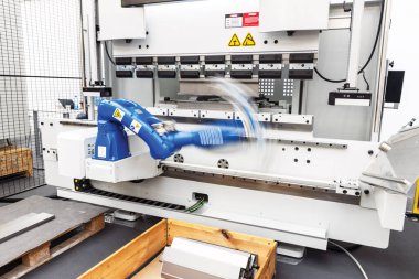 Fabrikadaki robot kolunun bulanık hareketi