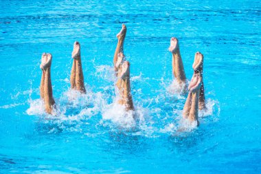 Senkronize veya sanatsal yüzme sporu