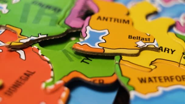 Ireland Map Puzzle Blocks Irish Cities Close Video Background Dolly — Αρχείο Βίντεο