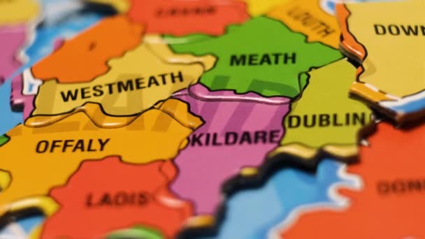 Ireland Map Puzzle Blocks Irish Cities Close Video Background Dolly — Stock videók