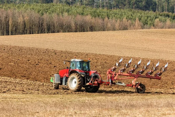 Tractor Plowing Fields Spring Work Farm Czech Republic Agricultural Landscape — Stock Photo, Image