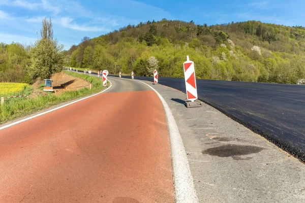 Закладання Нового Асфальту Дорозі Чехію Спорудження Дороги Реконструкція Дороги Порожнє — стокове фото