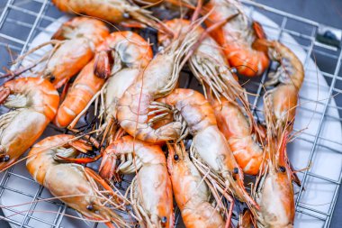 Izgara karides - Karides, ızgarada karides pişirirken ızgara ızgara ızgara ızgara ızgara ızgara karides pişirir.