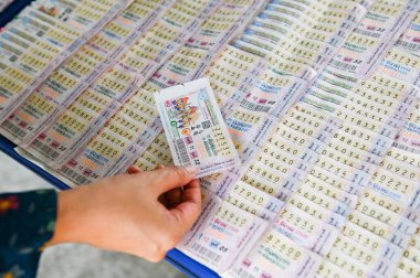 Tai piyango biletleri dükkan için, Tayland hükümet piyangosuna her ayın 1 'i ve 16' sında Tayland piyangosunun öngörüsü. Bangkok Tayland 16 Mart 2023