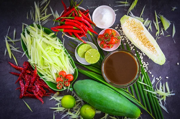 Thai Food Top View Papaya Insalata Piccante Con Erbe Aromatiche — Foto Stock