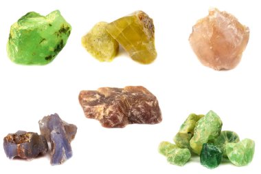 Aksesuarlar için mineral beyaz arka planda endüstriyel izolasyon