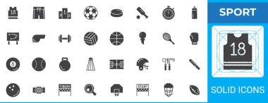 Spor aletleri katı glyph simgesi paketi. Vektör seti forma, podyum, futbol topu, kronometre, düdük, sopa, voleybol, boks eldiveni, raket, golf topu ikonları içerir..