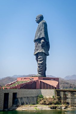 Kevadia, Gujrat, Hindistan-28 Mart 2023: Sardar Vallabhbhai Patel Heykeli 'nin tam boy fotoğrafı..