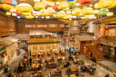 Fuxi Dağı 'ndaki Red Stone Ormanı Restoranı, Henan Eyaleti, Çin