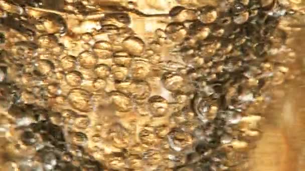 Super Slow Motion Detail Shot Golden Oil Whirl 1000Fps Dalam — Stok Video