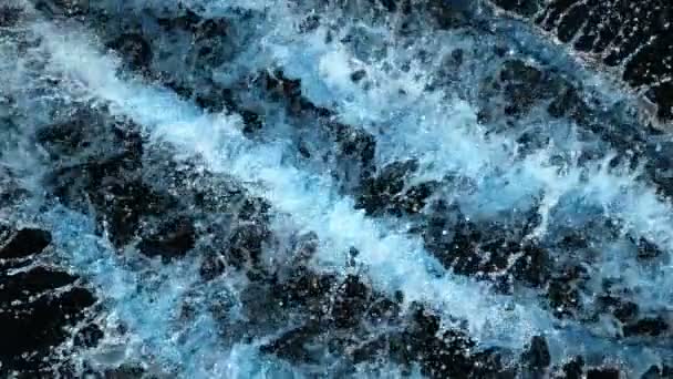 Супер Повільний Рух Розщеплення Води Чорному Тлі Швидкістю 1000 Знято — стокове відео